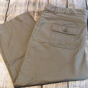 Gently worn Tan Capris. Sze 16